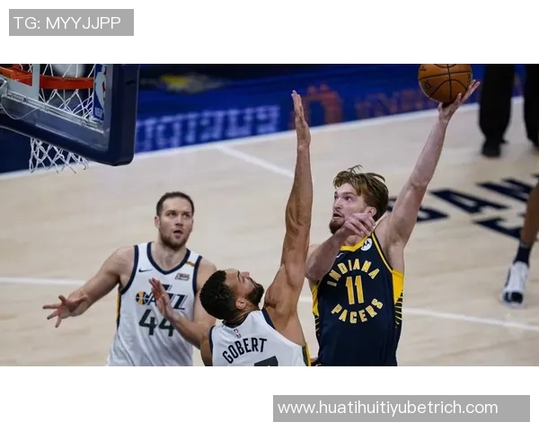 特纳三分球表现惊艳队友鼓励他勇敢投篮展现新风采